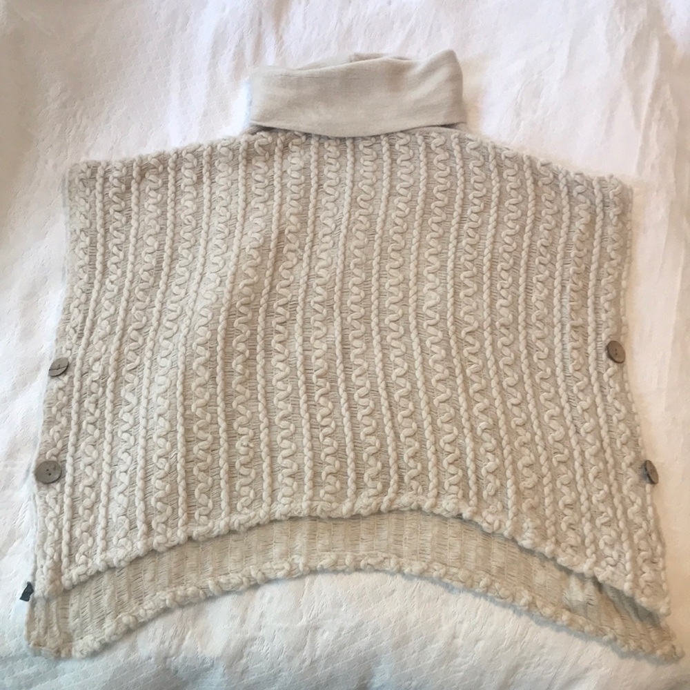 Short-sleeve Poncho